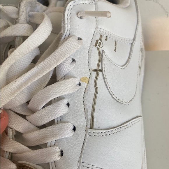 Size 12 - Nike Air Force 1 Premium L.A. Mr. Cartoon
2006